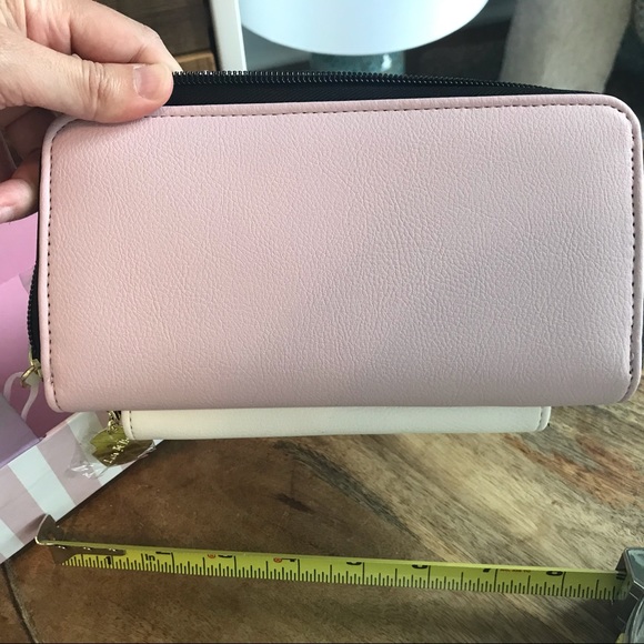 Betsey Johnson Bear 🐻 Wallet in Gift Box - Picture 7 of 8